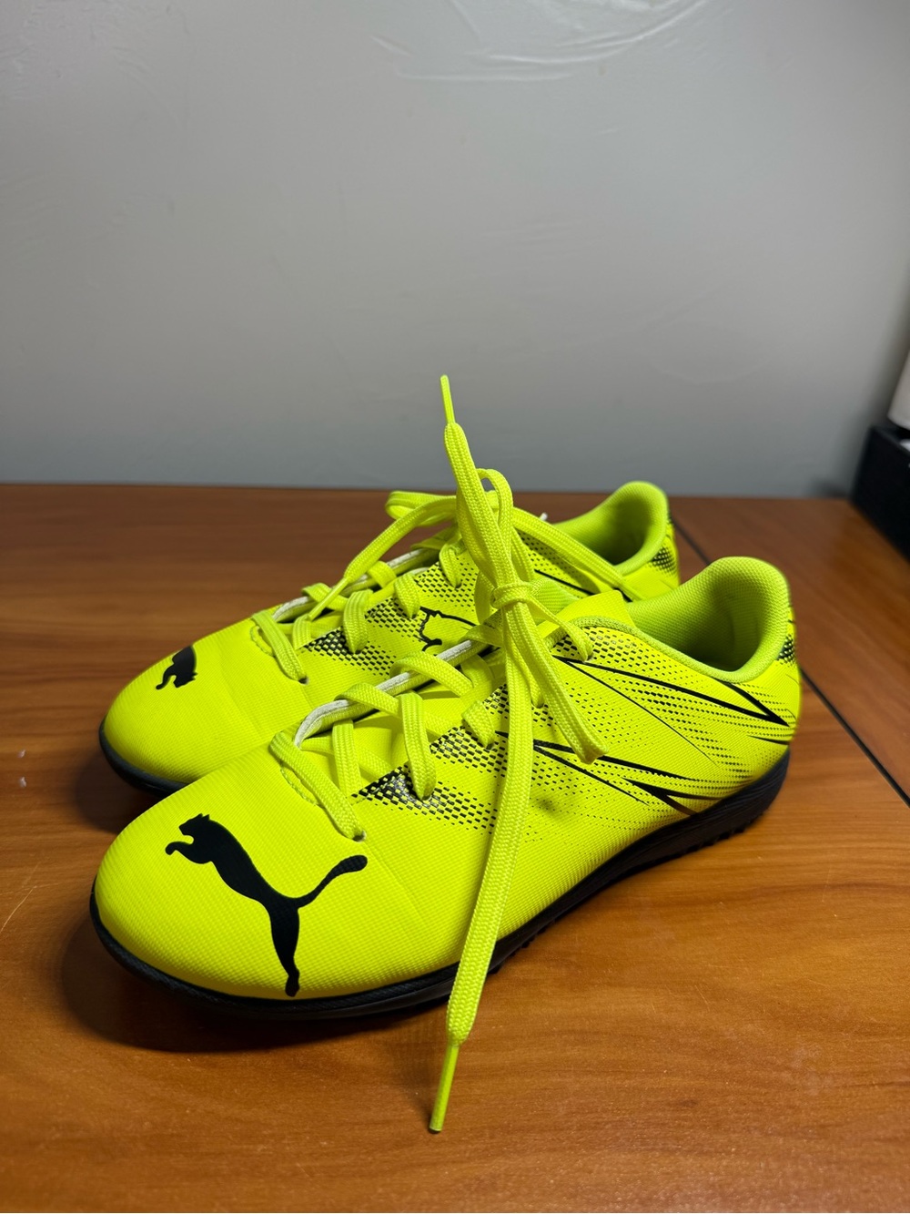 Puma Kids Attacanto TT Turf Training IT Indoor Training Neon Yellow Cleat 3